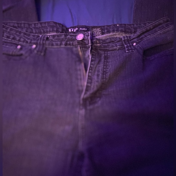 VIP Cross and Diamond Pockets Jeans - Picture 4 of 5